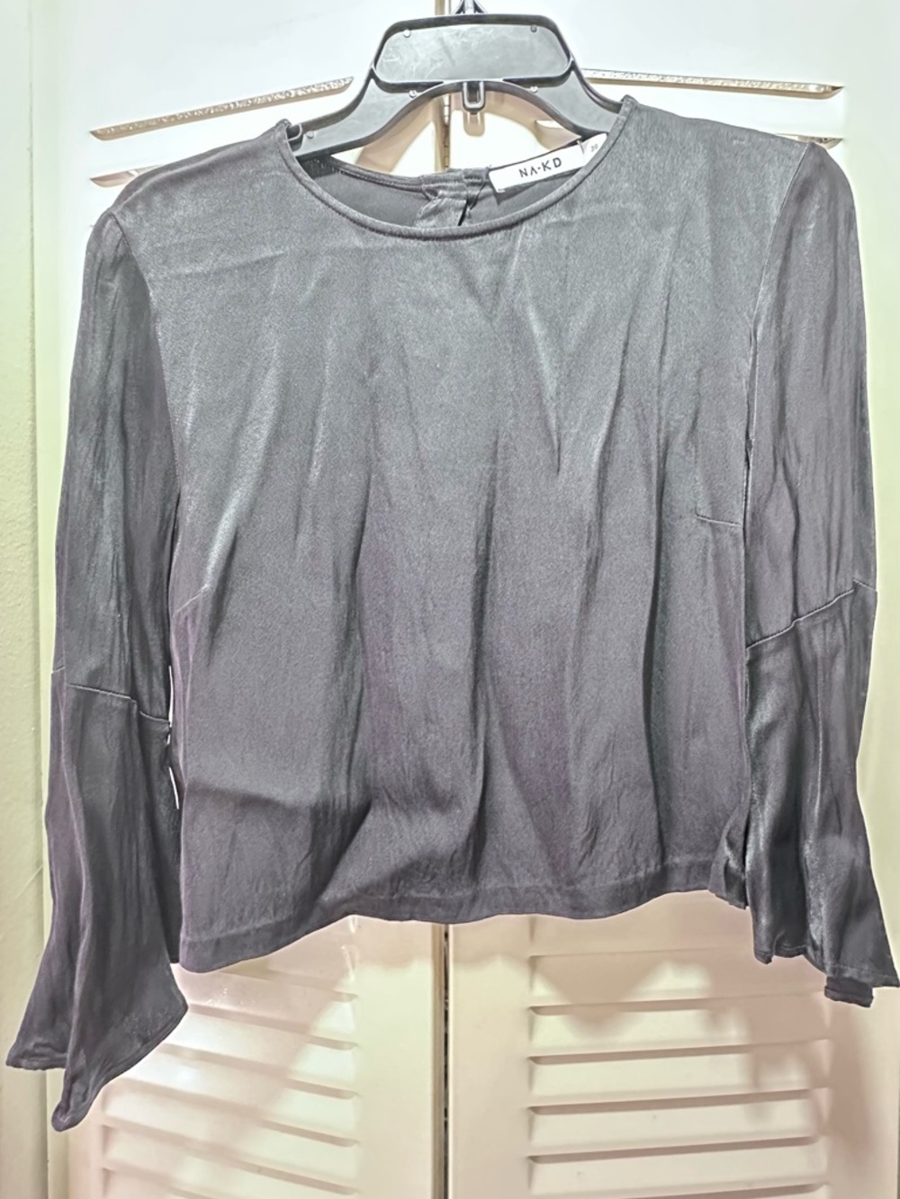 NA-KD Black Long-Sleeve Satin Blouse with Subtle Sheen